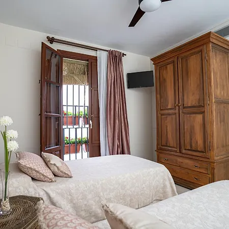 Casa La Mezquita Con Parking Gratis Holiday home Cordoba